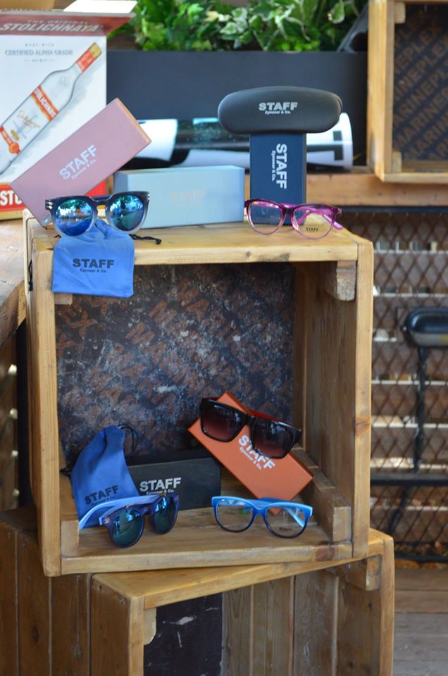 eyewear-concept-%cf%84%ce%b1-%ce%b3%cf%85%ce%b1%ce%bb%ce%b9%ce%ac-%ce%b7%ce%bb%ce%af%ce%bf%cf%85-%cf%80%ce%bf%cf%85-%ce%b8%ce%b1-%cf%86%ce%bf%cf%81%ce%ac%ce%bc%ce%b5-%cf%8c%ce%bb%ce%bf%ce%b9-%cf%864