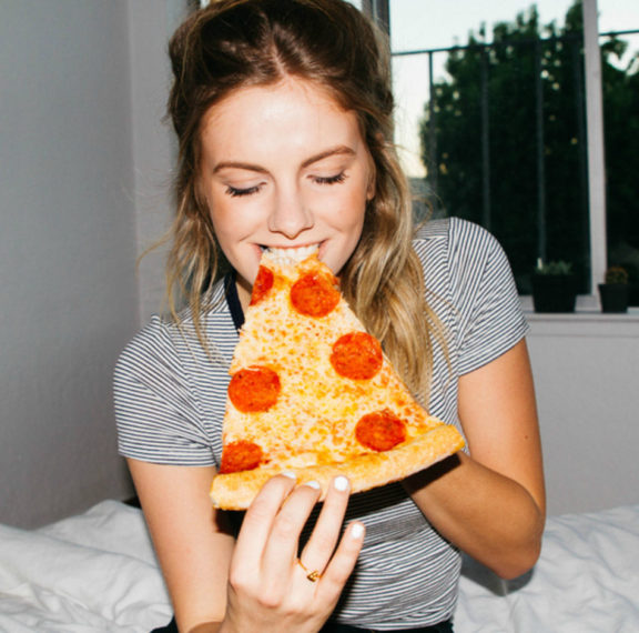 αυτή-η-pizza-ήρθε-για-να-μας-κλέψει-την-καρδι