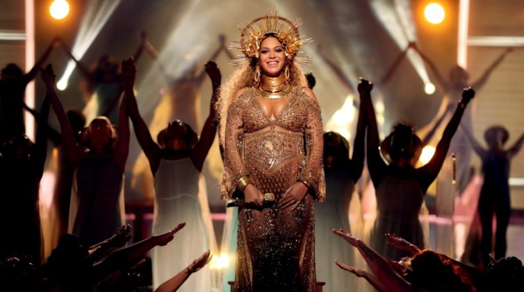 %cf%84%ce%bf-baby-shower-%cf%84%ce%b7%cf%82-beyonce-%ce%b4%ce%b5-%ce%b8%cf%85%ce%bc%ce%af%ce%b6%ce%b5%ce%b9-%cf%83%ce%b5-%cf%84%ce%af%cf%80%ce%bf%cf%84%ce%b1-%ce%b5%ce%ba%ce%b5%ce%af%ce%bd%ce%b10