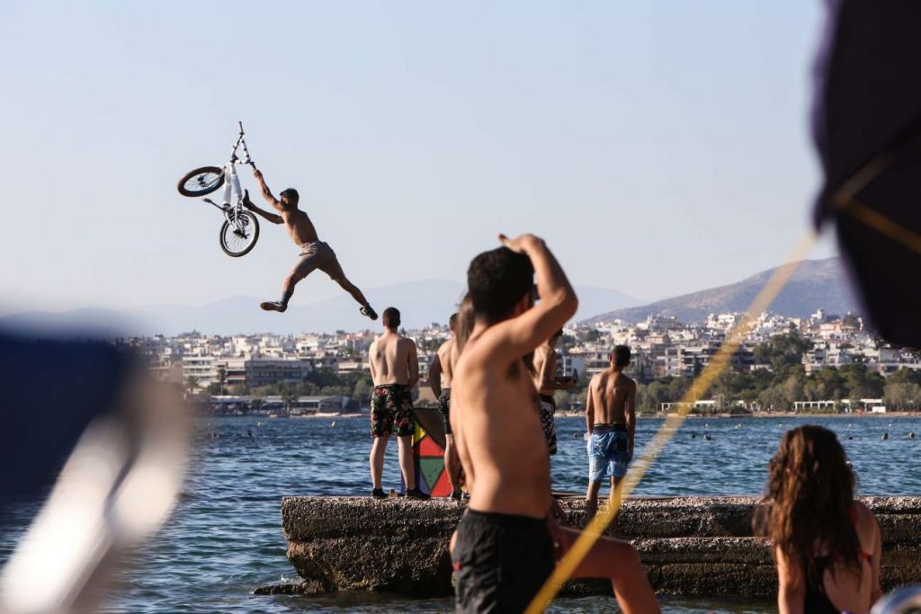 βουτιά με ποδήλατο