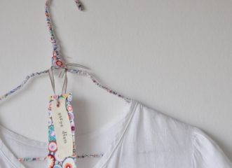 tips-αποθήκευσης-ρομαντικές-κρεμάστρες