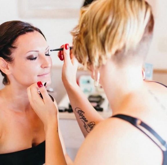 τι-δεν-πρέπει-να-πεις-ποτέ-στην-make-up-artist-του-γ