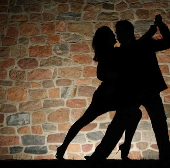 στην-μαγεία-του-tango-θα-αφεθούμε-για-δυο