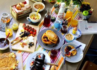 σήμερα-απολαμβάνουμε-ένα-υπέροχο-brunch-δ