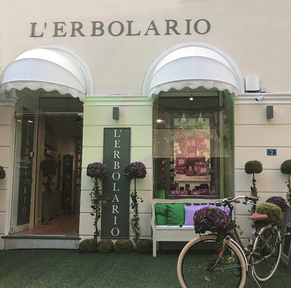 η-lerbolario-γιορτάζει-το-πρώτο-της-κατάστημα