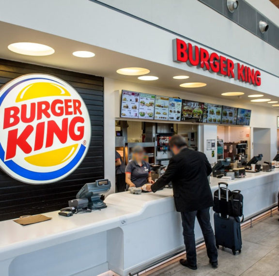 επιτέλους-το-burger-king-άνοιξε-τις-πόρτες-του-σ