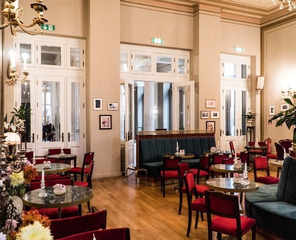 το-foyer-cafe-bistrot-είναι-ο-λόγος-για-να-κατεβαίνουμ