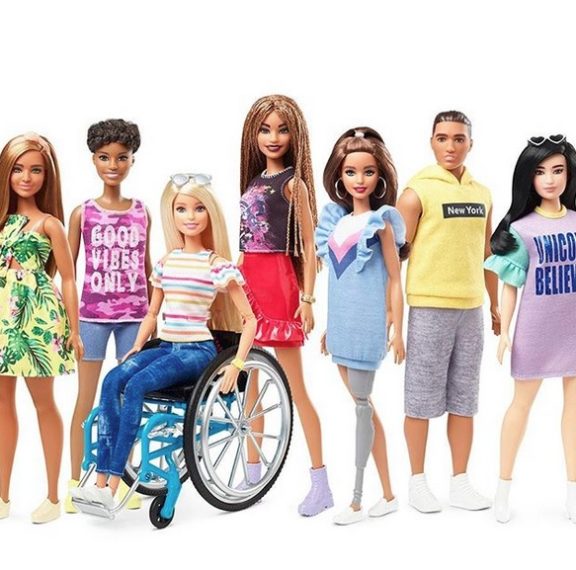 η-καλή-είδηση-της-ημέρας-η-barbie-κάθεται-γι