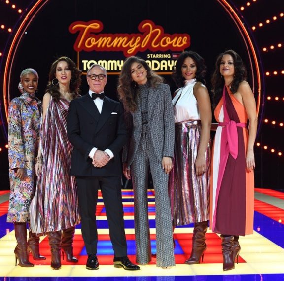 tommynow-fashion-show-φόρος-τιμής-στις-γυναίκες-της-αμε