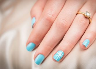 το-tiffany-blue-είναι-το-χρώμα-που-θα-ζητήσεις-στο