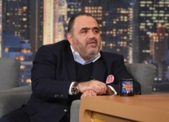μανώλης-σφακιανάκης-όταν-δίνεις-το-email
