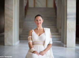 η-βερόνικα-αργέντζη-ερμηνεύει-την-ελ