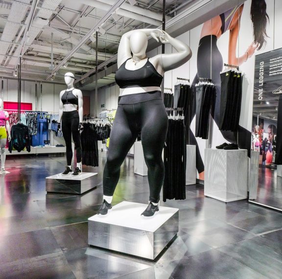 η-nike-έβαλε-για-πρώτη-φορά-σε-κατάστημα-κο