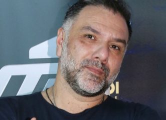 γρηγόρης-αρναούτογλου-επικοινωνούν