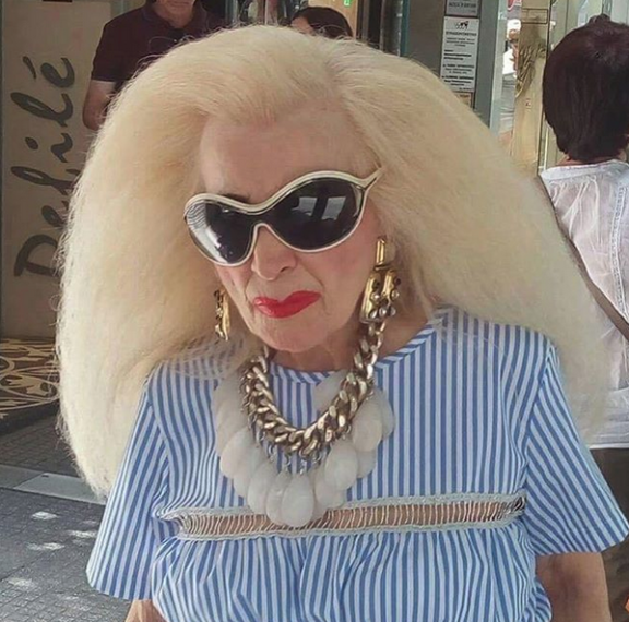 τα-πιο-εκκεντρικά-looks-των-ελληνίδων-θα-τα