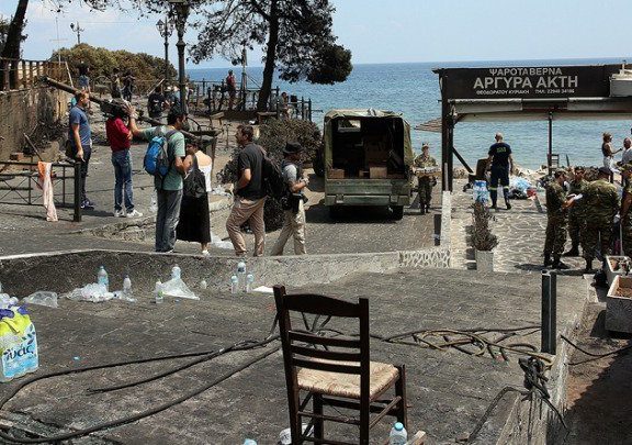 άνοιξε-ξανά-η-ταβέρνα-αργυρά-ακτή-στ