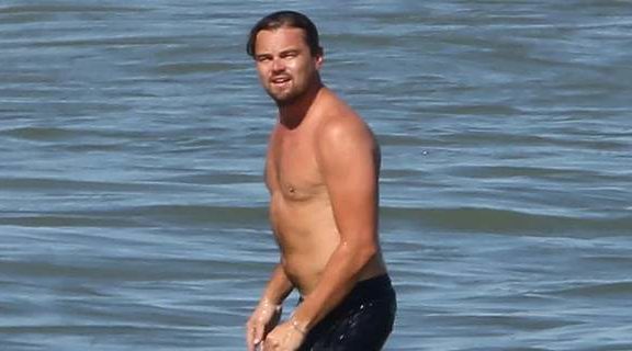 ο-leonardo-di-caprio-απολαμβάνει-τις-διακοπές-του-σε-ε