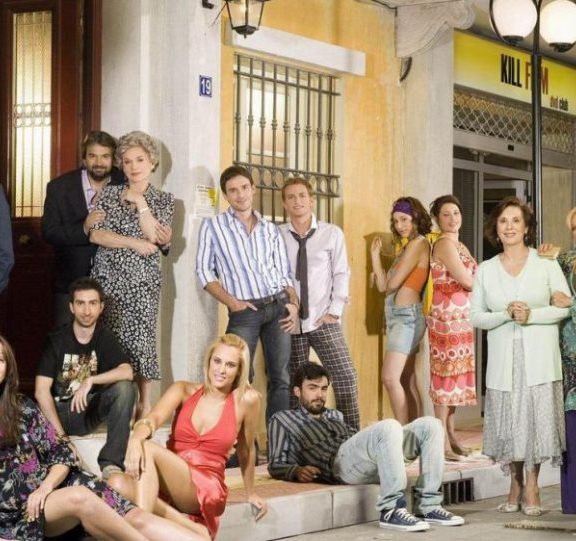 σταματήστε-ότι-κάνετε-η-πολυκατοικί