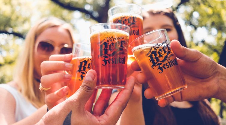 t%ce%bf-thessaloniki-beer-festival-%ce%b5%cf%80%ce%b9%cf%83%cf%84%cf%81%ce%ad%cf%86%ce%b5%ce%b9-%ce%ba%ce%b1%ce%b9-%cf%86%ce%ad%cf%84%ce%bf%cf%82-%ce%b3%ce%b9%ce%b1-%cf%84%ce%ad%cf%83%cf%83%ce%b50