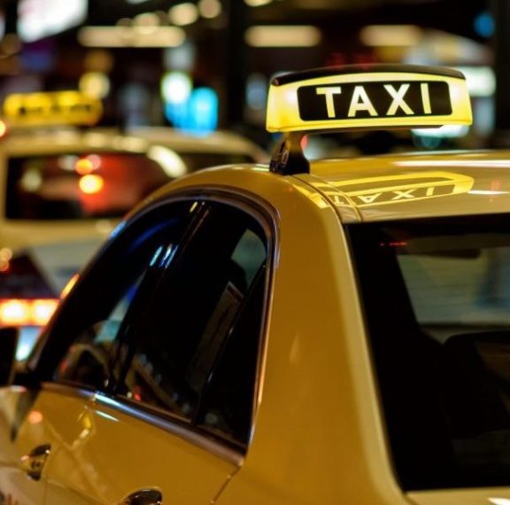 πώς-ένας-οδηγός-ταξί-έγινε-ήρωας-για