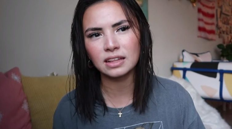 %ce%b3%ce%bd%cf%89%cf%83%cf%84%ce%ae-youtuber-%ce%ad%ce%b8%ce%b1%cf%88%ce%b5-%cf%84%ce%b7-%cf%83%ce%b1%ce%bd%cf%84%ce%bf%cf%81%ce%af%ce%bd%ce%b7-%ce%b4%ce%b5%ce%bd-%ce%ad%cf%870