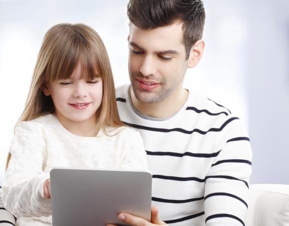 μεγάλη-έρευνα-devolo-infokids-6-στα-10-ελληνόπουλα-έως