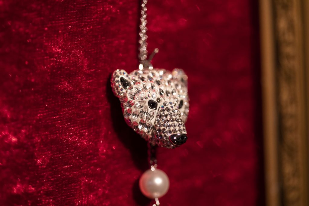 %ce%bd%ce%ad%ce%b1-%cf%83%cf%85%ce%bb%ce%bb%ce%bf%ce%b3%ce%ae-swarovski-%ce%bb%ce%b1%ce%bc%cf%80%ce%b5%cf%81%ce%ac-%ce%ba%ce%bf%cf%83%ce%bc%ce%ae%ce%bc%ce%b1%cf%84%ce%b1-%cf%86%cf%85%ce%bb%ce%b12