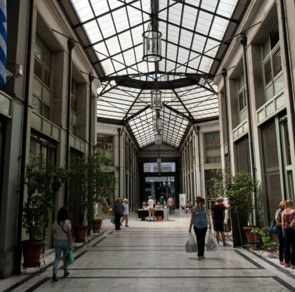 η-στοά-αρσακείου-αλλάζει-όψη-εκεί-θα-γί