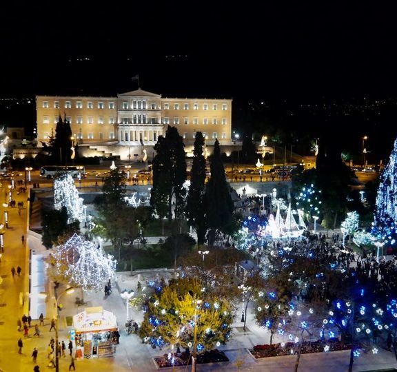 η-χριστουγεννιάτικη-αθήνα-φέτος-πιο-λ