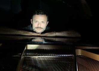 γιώργος-παπαπαύλου-αντιμέτωπος-με-τι