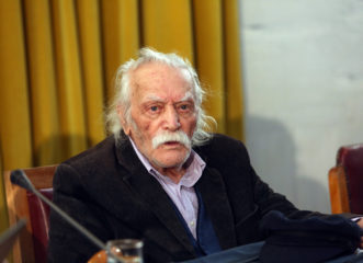 εσπευσμένα-στο-νοσοκομείο-ο-μανώλης-γ