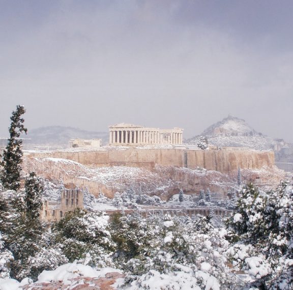 χιονίζει-στην-αθήνα-νιφάδες-ακόμη-και