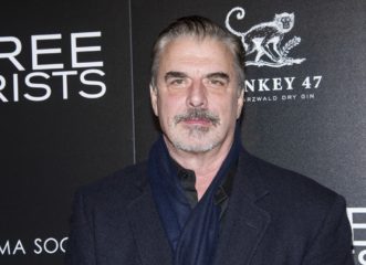 ο-mr-big-έγινε-ξανά-μπαμπάς-στα-65-του-δείτ