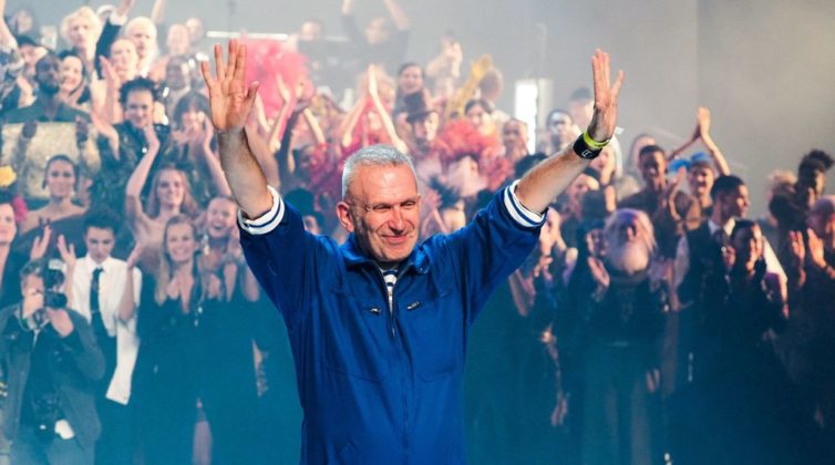 %ce%bf-jean-paul-gaultier-%ce%b1%ce%bd%ce%b1%ce%ba%ce%bf%ce%af%ce%bd%cf%89%cf%83%ce%b5-%cf%84%ce%bf-%ce%b5%cf%80%cf%8c%ce%bc%ce%b5%ce%bd%ce%bf-%ce%b2%ce%ae%ce%bc%ce%b1-%cf%84%ce%bf%cf%85-%ce%bc%ce%b50