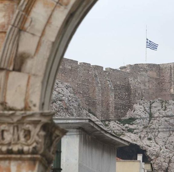 το-τελευταίο-αντίο-στον-μανώλη-γλέζο-μ