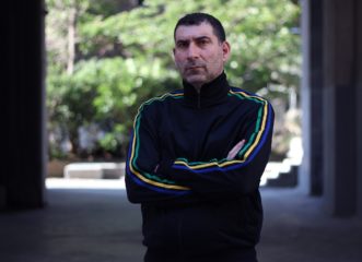 η-μπαλάντα-της-τρύπιας-καρδιάς-επισ