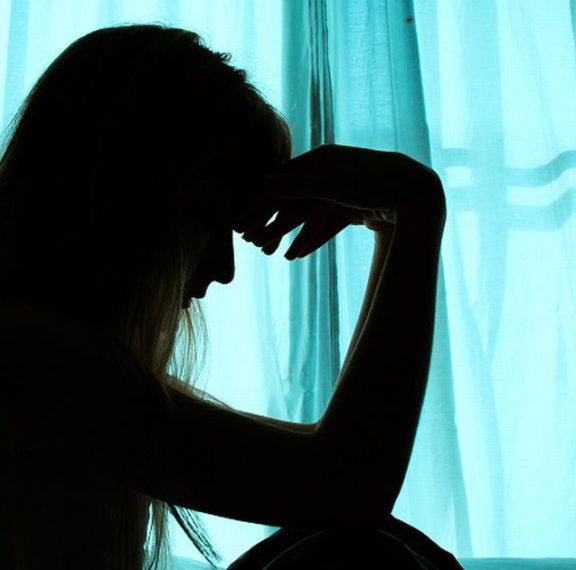 τη-βίαζε-ο-πατέρας-της-επί-15-χρόνια-ήτ
