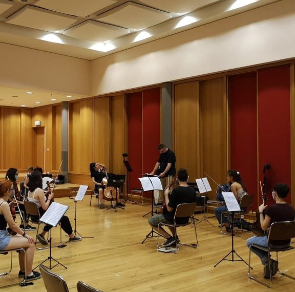 underground-youth-orchestra-ένα-σύνολο-παιδιών-ανοίγει-τη