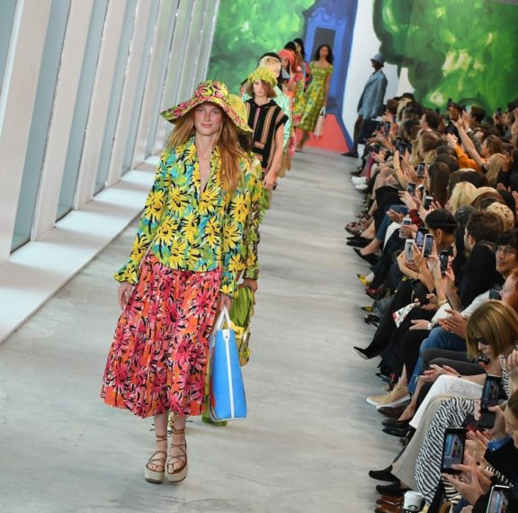 ο-michael-kors-αποχωρεί-από-την-εβδομάδα-μόδας-τη