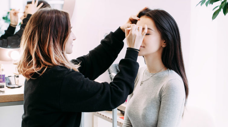 %cf%84%ce%b1-3-beauty-%cf%80%cf%81%ce%bf%cf%8a%cf%8c%ce%bd%cf%84%ce%b1-%cf%83%cf%84%ce%b1-%ce%bf%cf%80%ce%bf%ce%af%ce%b1-%ce%bf%cf%81%ce%ba%ce%af%ce%b6%ce%bf%ce%bd%cf%84%ce%b1%ce%b9-%ce%bf0