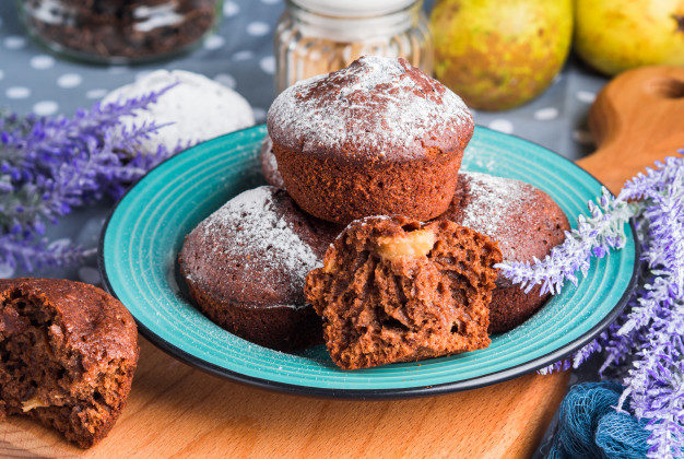 muffins-%ce%bc%ce%b5-%ce%b1%cf%87%ce%bb%ce%ac%ce%b4%ce%b9%ce%b1-%ce%ba%ce%b1%ce%b9-%ce%ba%ce%bf%ce%bc%ce%bc%ce%ac%cf%84%ce%b9%ce%b1-%cf%83%ce%bf%ce%ba%ce%bf%ce%bb%ce%ac%cf%84%ce%b1%cf%820