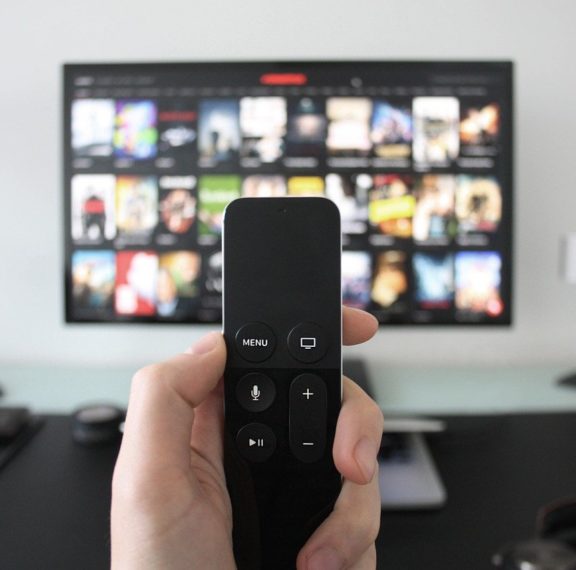 τι-θα-δούμε-σήμερα-11-12-στην-tv-οι-ταινίες-τη