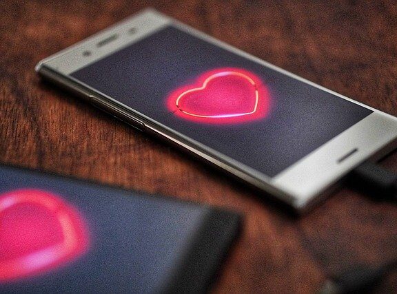ήμουν-εθισμένη-στα-dating-apps-ορίστε-τι-συνέ