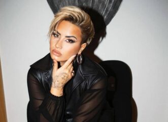 η-demi-lovato-στέλνει-ένα-ηχηρό-body-positive-μήνυμα-με-το-μ