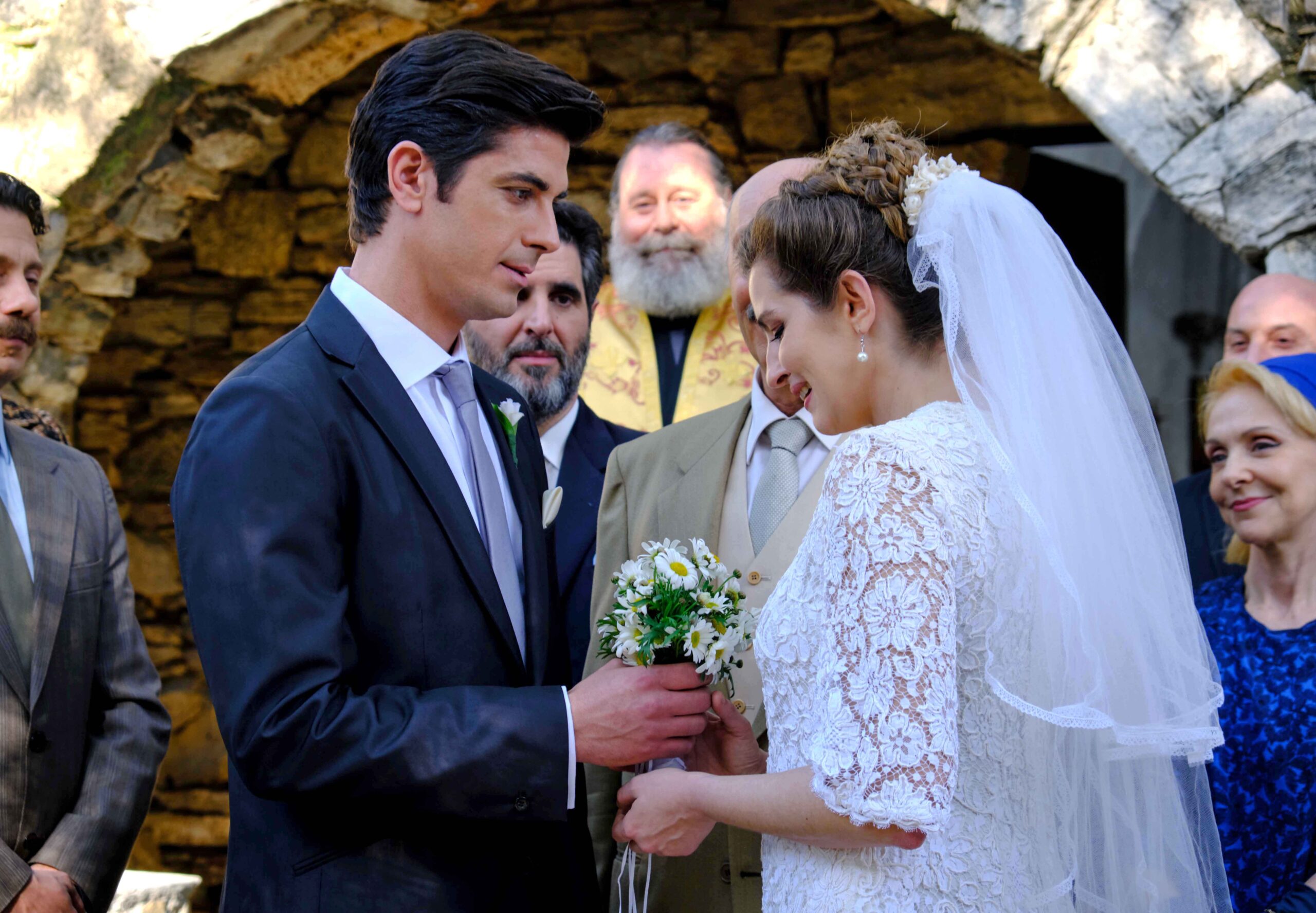 %ce%ac%ce%b3%cf%81%ce%b9%ce%b5%cf%82-%ce%bc%ce%ad%ce%bb%ce%b9%cf%83%cf%83%ce%b5%cf%82-%ce%b7-%cf%83%cf%84%ce%b9%ce%b3%ce%bc%ce%ae-%cf%80%ce%bf%cf%85-%cf%8c%ce%bb%ce%bf%ce%b9-%cf%80%ce%b5%cf%81%ce%b94