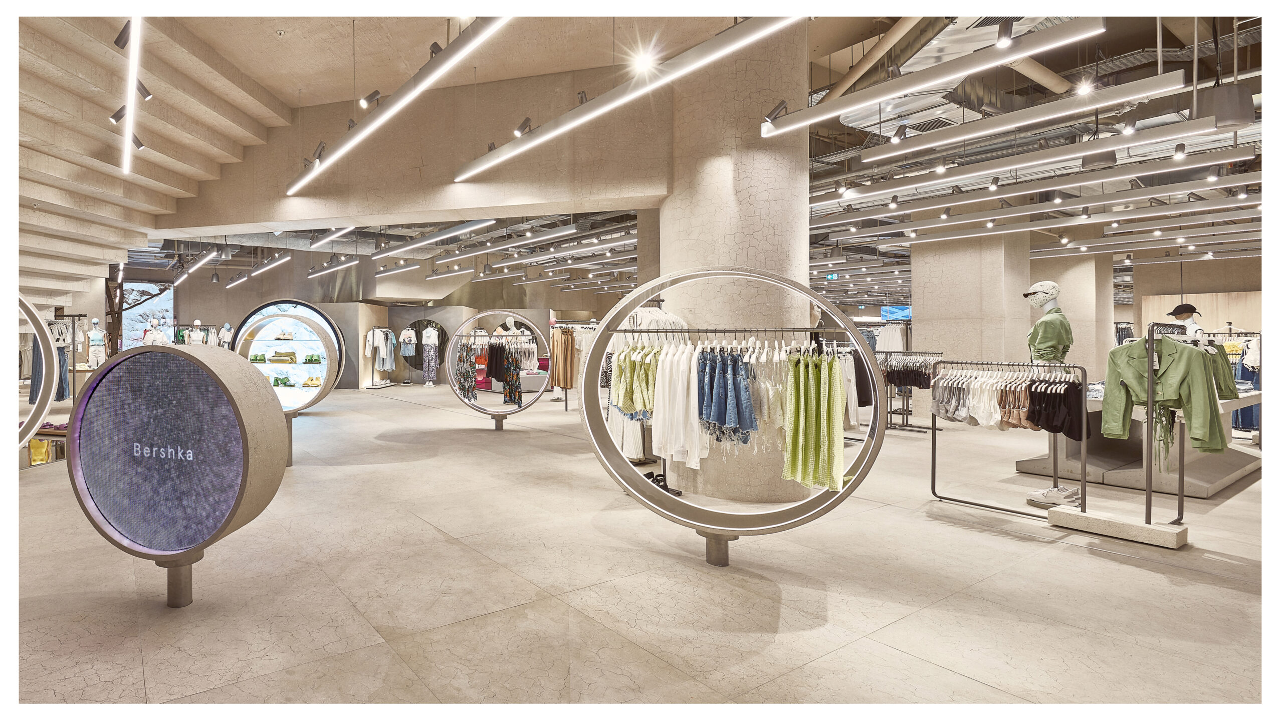 bershka-forum-les-halles-%ce%b4%ce%b5%ce%af%cf%84%ce%b5-%cf%84%ce%bf-%ce%bc%ce%b5%ce%b3%ce%b1%ce%bb%cf%8d%cf%84%ce%b5%cf%81%ce%bf-%ce%ba%ce%b1%cf%84%ce%ac%cf%83%cf%84%ce%b7%ce%bc%ce%ac-%cf%84%ce%b74