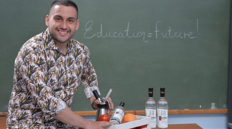 %ce%bf-%ce%bd%ce%bf1-%ce%ad%ce%bb%ce%bb%ce%b7%ce%bd%ce%b1%cf%82-bartender-%ce%bd%ce%af%ce%ba%ce%bf%cf%82-%ce%b3%ce%b9%ce%bd%ce%ac%cf%81%ce%b3%cf%85%cf%81%ce%bf%cf%82-%cf%85%ce%bb%ce%bf%cf%80%ce%bf0