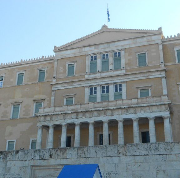 15-σημεία-που-προβλέπει-το-εργασιακό-νομ
