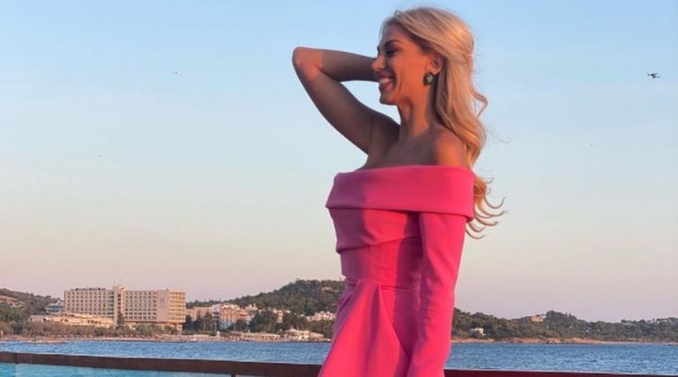 Η αδυνατισμένη Κωνσταντίνα Σπυροπούλου τα “έσπασε” στο Instagram με φούξια δημιουργία Celia Kritharioti