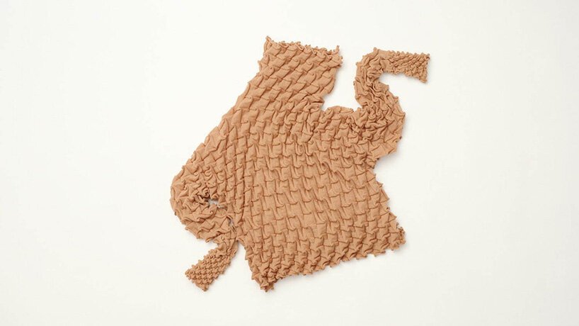 %cf%84%ce%b1-%ce%bd%ce%ad%ce%b1-%cf%80%ce%bb%ce%b5%ce%ba%cf%84%ce%ac-%cf%84%ce%bf%cf%85-issey-miyake-%ce%bc%ce%bf%ce%b9%ce%ac%ce%b6%ce%bf%cf%85%ce%bd-%ce%bc%ce%b5-%ce%bc%ce%b9%ce%ba%cf%81%ce%ac-%ce%ba4